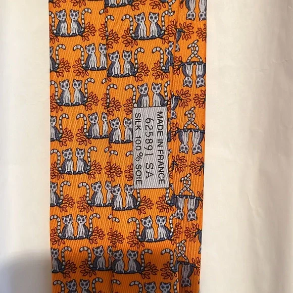One Hermès Men's Tie - Picture 2 of 5